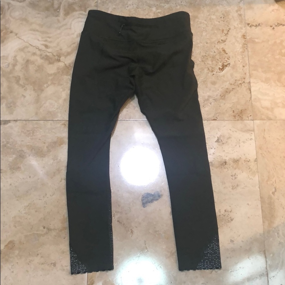 Lululemon Compression - Picture 3 of 6